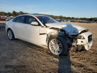 2016 Jaguar XF 35t Prestige with VIN SAJBE4BV6GCY07059, listed as a Copart auction lot 80450974 with 65,981 mi miles and Salvage Title. Bid and sale history available at carsss.com. Image 4.