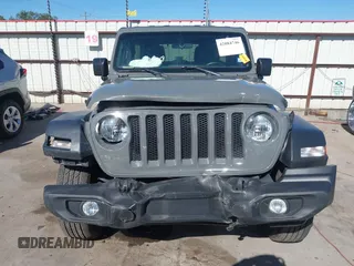 2018 Jeep Wrangler Unlimited Sport S с VIN 1C4HJXDGXJW280475, выставлен на аукционе IAAI как лот 42084746 с пробегом 93 228 миль миль и . История ставок и продаж доступна на DreamBid. Изображение 6.