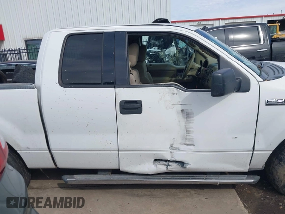 2004 Ford F-150 XLT with VIN 1FTRX12534KC29493, listed as a IAAI auction lot 41470710 with 272,253 mi miles. Bid and sale history available at carsss.com. Image 13.
