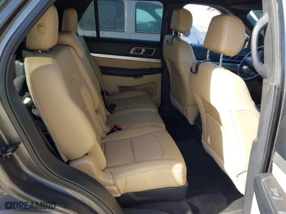 2017 Ford Explorer XLT with VIN 1FM5K8D8XHGC76912, listed as a IAAI auction lot 41728061 with 100,995 mi miles. Bid and sale history available at carsss.com. Image 8.
