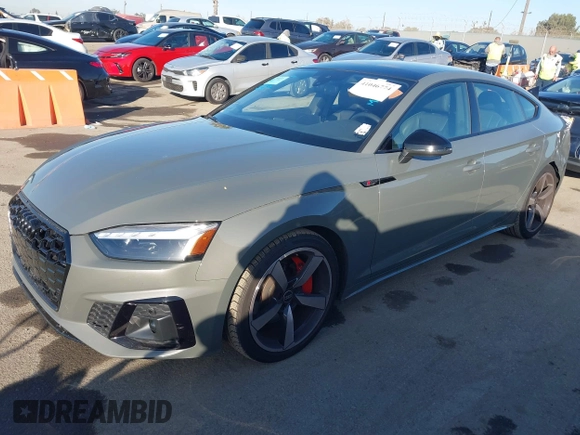 2024 Audi A5 Sportback S line Premium Plus z VIN WAUFACF52RA050804, wystawiony jako IAAI lot #41046774 z przebiegiem 6 493 mil mil oraz . Historia ofert i sprzedaży dostępna na DreamBid. Obrazek 17.