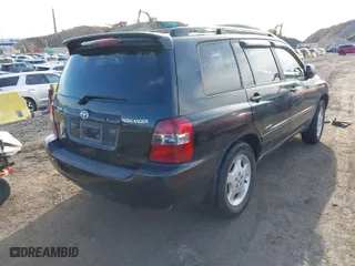 2006 Toyota Highlander w/3rd Row with VIN JTEDP21A260108852, listed as a IAAI auction lot 41847057 with 217,431 mi miles. Bid and sale history available at carsss.com. Image 4.