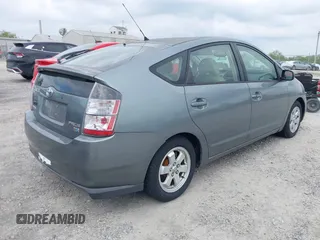 2005 Toyota Prius with VIN JTDKB20UX53104972, listed as a IAAI auction lot 42233026 with 228,920 mi miles and . Bid and sale history available at DreamBid. Image 4.