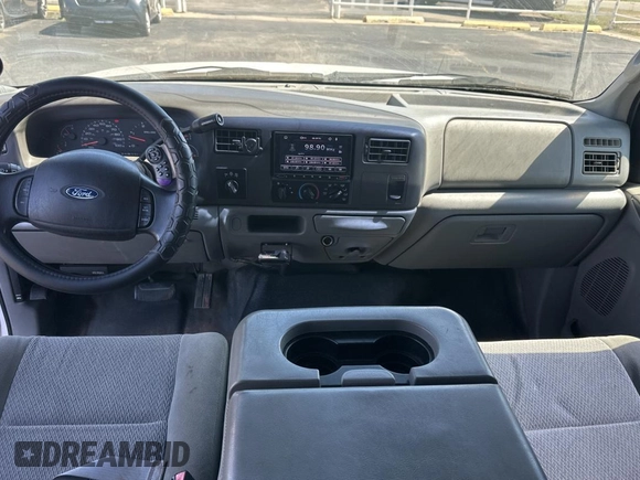 2003 Ford F-350 with VIN 1FDWW37P93EC03534, listed as a Copart auction lot 50217135 with 123,606 mi miles and Clean title. Bid and sale history available at DreamBid. Image 9.