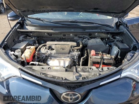 2018 Toyota RAV4 XLE z VIN JTMRFREV1JJ242564, wystawiony jako Copart lot #59093405 z przebiegiem 111 174 mil mil oraz Szkoda całkowita • Salvage title. Historia ofert i sprzedaży dostępna na DreamBid. Obrazek 12.