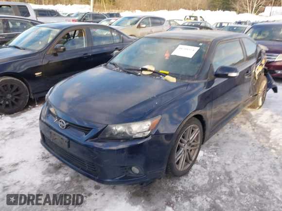 2011 Scion tC z VIN JTKJF5C78B3018653, wystawiony jako IAAI lot #41588371 z przebiegiem 143 038 mil mil oraz . Historia ofert i sprzedaży dostępna na DreamBid. Obrazek 2.