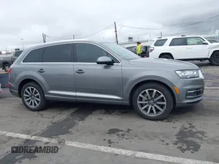 2017 Audi Q7 Premium Plus with VIN WA1LAAF71HD054278, listed as a IAAI auction lot 41391066 with 100,201 mi miles. Bid and sale history available at carsss.com. Image 13.