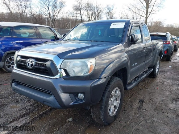 2015 Toyota Tacoma with VIN 5TFUU4EN5FX129840, listed as a IAAI auction lot 41665018 with NaN miles. Bid and sale history available at carsss.com. Image 2.