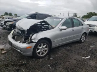 2002 Mercedes-Benz C 230/260/280/320 с VIN WDBRF61J32F269639, выставлен на аукционе Copart как лот 57398875 с пробегом Не указан миль и Списание • Salvage title. История ставок и продаж доступна на DreamBid. Изображение 1.