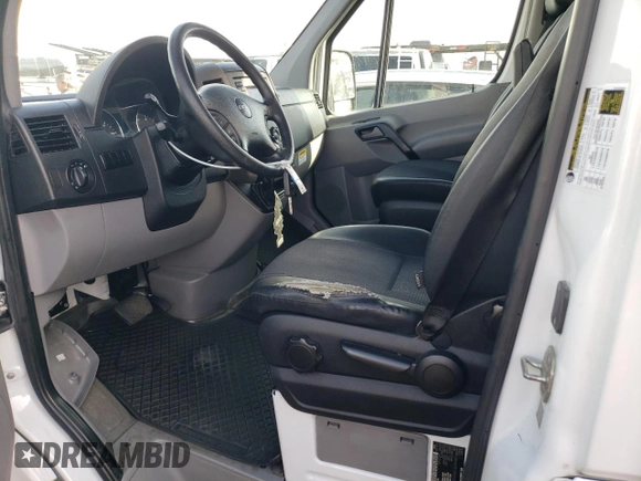 2016 Freightliner Sprinter z VIN WDYPF1CD6GP320639, wystawiony jako Copart lot #82713094 z przebiegiem 290 318 mil mil oraz Tytuł czysty. Historia ofert i sprzedaży dostępna na DreamBid. Obrazek 7.