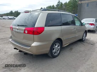 2006 Toyota Sienna XLE with VIN 5TDZA22C16S444422, listed as a IAAI auction lot 42010762 with 186,623 mi miles. Bid and sale history available at carsss.com. Image 4.