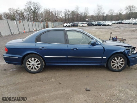 2004 Hyundai Sonata GLS with VIN KMHWF35H94A065434, listed as a IAAI auction lot 41527880 with 137,357 mi miles. Bid and sale history available at carsss.com. Image 14.