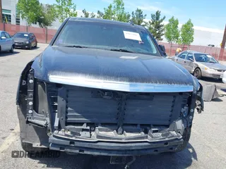 2018 Cadillac Escalade ESV Premium Luxury z VIN 1GYS4JKJ3JR160602, wystawiony jako IAAI lot #42075001 z przebiegiem 100 899 mil mil oraz . Historia ofert i sprzedaży dostępna na DreamBid. Obrazek 6.
