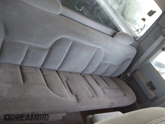 1998 Chevrolet Silverado 1500 with VIN 1GCEK19R5WR125586, listed as a IAAI auction lot 41797844 with 329,124 mi miles and . Bid and sale history available at DreamBid. Image 8.