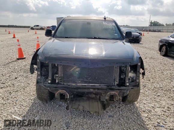 2018 Cadillac Escalade z VIN 1GYS3AKJ6JR256100, wystawiony jako Copart lot #57900755 z przebiegiem 129 775 mil mil oraz Szkoda całkowita • Salvage title. Historia ofert i sprzedaży dostępna na DreamBid. Obrazek 5.