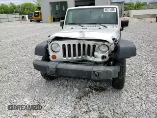 2007 Jeep Wrangler Unlimited X with VIN 1J4GA39117L169245, listed as a Copart auction lot 56731665 with 136,247 mi miles and Salvage title. Bid and sale history available at DreamBid. Image 14.
