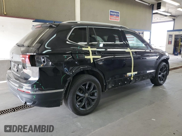 2022 Volkswagen Tiguan SE z VIN 3VV2B7AX7NM040413, wystawiony jako Copart lot #61277685 z przebiegiem 36 763 mil mil oraz Szkoda całkowita • Salvage title. Historia ofert i sprzedaży dostępna na DreamBid. Obrazek 3.