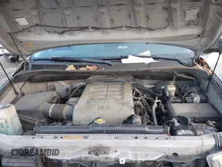 2007 Toyota Tundra Limited z VIN 5TBEV58137S469181, wystawiony jako IAAI lot #41386726 z przebiegiem 249 642 mil mil oraz . Historia ofert i sprzedaży dostępna na DreamBid. Obrazek 10.