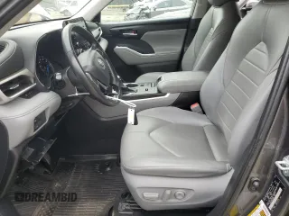 2021 Toyota Highlander Hybrid XLE z VIN 5TDGBRCH3MS530576, wystawiony jako Copart lot #51135275 z przebiegiem 145 084 mil mil oraz Szkoda całkowita • Salvage title. Historia ofert i sprzedaży dostępna na DreamBid. Obrazek 7.