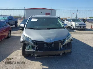 2011 Toyota Sienna SE with VIN 5TDXK3DC8BS131434, listed as a IAAI auction lot 42002675 with 209,396 mi miles. Bid and sale history available at carsss.com. Image 13.