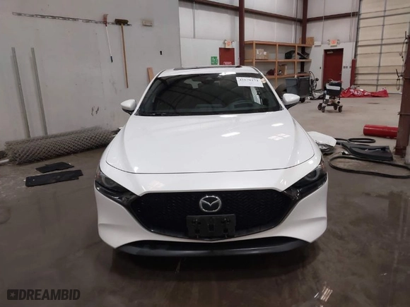 2020 Mazda Mazda3 Hatchback Premium Package with VIN JM1BPBNM9L1163451, listed as a IAAI auction lot 41670174 with NaN miles. Bid and sale history available at carsss.com. Image 13.
