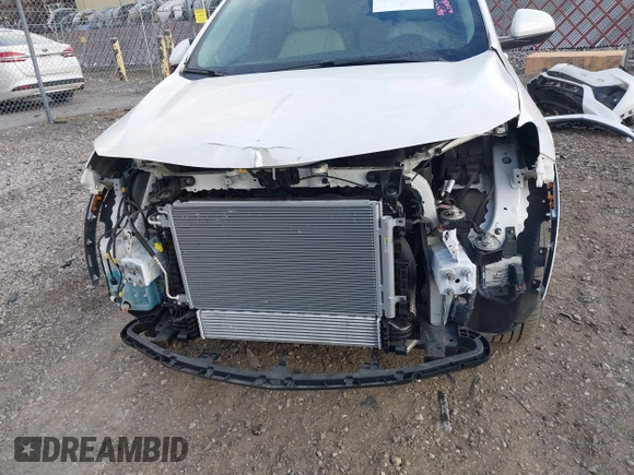 2021 Buick Encore GX Essence with VIN KL4MMGSL6MB038780, listed as a IAAI auction lot 42026247 with 51,244 mi miles and . Bid and sale history available at DreamBid. Image 6.