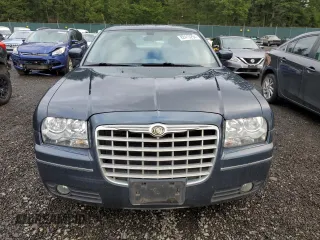 2007 Chrysler 300 Signature with VIN 2C3KA53G87H634646, listed as a Copart auction lot 82410294 with 189,005 mi miles and Salvage Title. Bid and sale history available at carsss.com. Image 5.