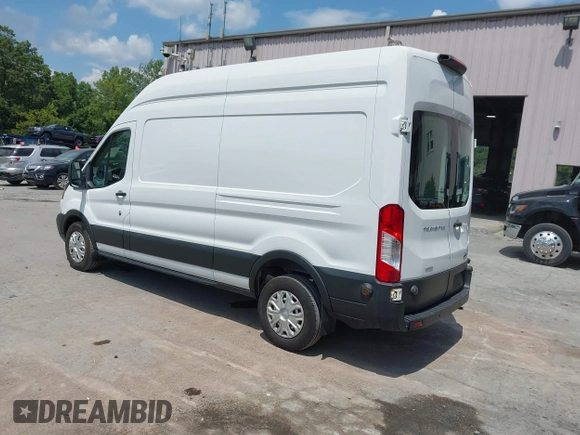 2019 Ford Transit z VIN 1FTBW2XG5KKB23337, wystawiony jako IAAI lot #42846883 z przebiegiem 65 369 mil mil oraz . Historia ofert i sprzedaży dostępna na DreamBid. Obrazek 3.