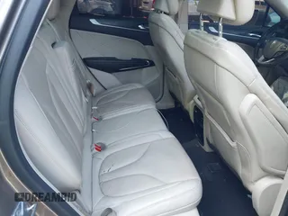 2019 Lincoln MKC Reserve with VIN 5LMCJ3D93KUL53163, listed as a IAAI auction lot 42097105 with 71,066 mi miles and . Bid and sale history available at DreamBid. Image 8.