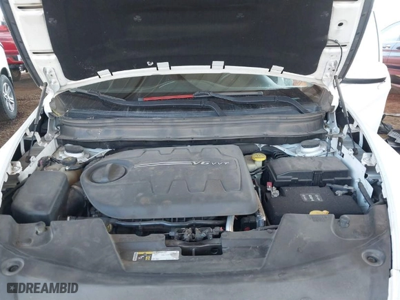 2017 Jeep Cherokee Latitude with VIN 1C4PJMCS0HW587180, listed as a IAAI auction lot 41648112 with 89,650 mi miles. Bid and sale history available at carsss.com. Image 10.