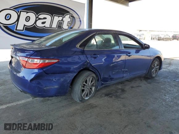 2016 Toyota Camry XLE with VIN 4T1BF1FK9GU572057, listed as a Copart auction lot 53494755 with 31,423 mi miles and Salvage Title. Bid and sale history available at carsss.com. Image 3.