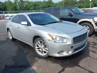 2014 Nissan Maxima S z VIN 1N4AA5AP1EC454361, wystawiony jako IAAI lot #42368405 z przebiegiem 279 103 mil mil oraz . Historia ofert i sprzedaży dostępna na DreamBid. Obrazek 1.