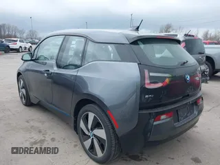 2017 BMW i3 z VIN WBY1Z8C39HV893510, wystawiony jako IAAI lot #41832884 z przebiegiem 59 166 mil mil oraz . Historia ofert i sprzedaży dostępna na DreamBid. Obrazek 3.