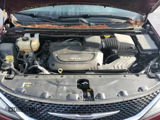 2018 Chrysler Pacifica Touring L with VIN 2C4RC1BG3JR110725, listed as a Copart auction lot 54217515 with 254,181 mi miles and Clean Title. Bid and sale history available at DreamBid. Image 12.