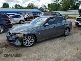 2007 BMW 3 Series 328i z VIN WBAVA37527NE28901, wystawiony jako Copart lot #55666575 z przebiegiem 153 564 mil mil oraz Szkoda całkowita • Salvage title. Historia ofert i sprzedaży dostępna na DreamBid. Obrazek 1.