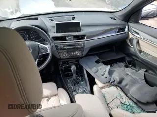 2016 BMW X1 xDrive28i with VIN WBXHT3C3XG5E49609, listed as a Copart auction lot 50213825 with Not Provided miles and Salvage Title. Bid and sale history available at carsss.com. Image 8.