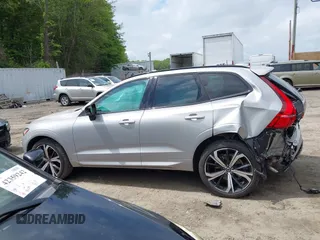 2023 Volvo XC60 Ultimate Dark Theme с VIN YV4062RX5P1347142, выставлен на аукционе IAAI как лот 42370431 с пробегом 19 510 миль миль и . История ставок и продаж доступна на DreamBid. Изображение 14.