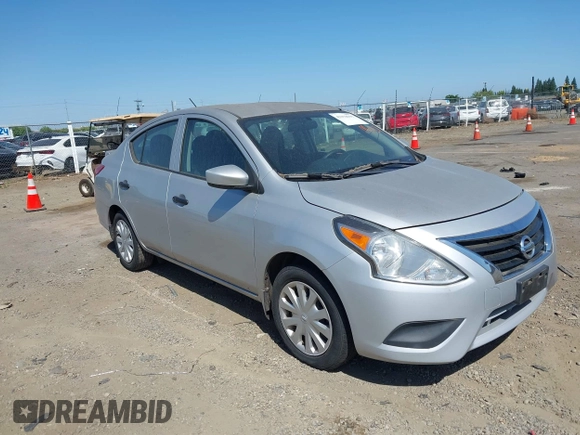 2017 Nissan Versa S Plus z VIN 3N1CN7AP1HL898824, wystawiony jako IAAI lot #42378655 z przebiegiem 96 499 mil mil oraz . Historia ofert i sprzedaży dostępna na DreamBid. Obrazek 1.