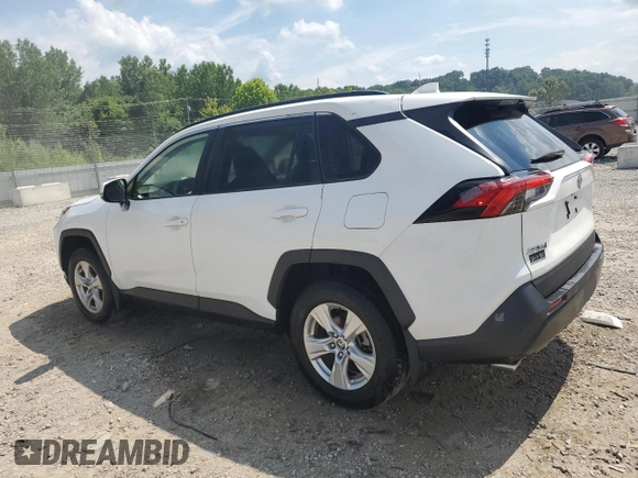 2020 Toyota RAV4 XLE with VIN JTMW1RFV8LD060197, listed as a Copart auction lot 61223725 with 33,135 mi miles and Salvage title. Bid and sale history available at DreamBid. Image 2.