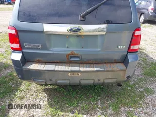 2010 Ford Escape Limited с VIN 1FMCU9EG7AKC47061, выставлен на аукционе IAAI как лот 42293703 с пробегом 190 754 миль миль и . История ставок и продаж доступна на DreamBid. Изображение 6.