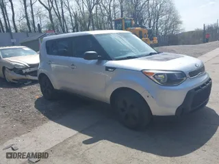 2014 Kia Soul with VIN KNDJN2A20E7738784, listed as a IAAI auction lot 42102980 with 139,242 mi miles. Bid and sale history available at carsss.com. Image 1.