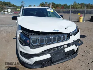 2022 Jeep Compass Latitude Lux с VIN 3C4NJDFB9NT222730, выставлен на аукционе IAAI как лот 40585599 с пробегом 26 139 миль миль и . История ставок и продаж доступна на DreamBid. Изображение 1.
