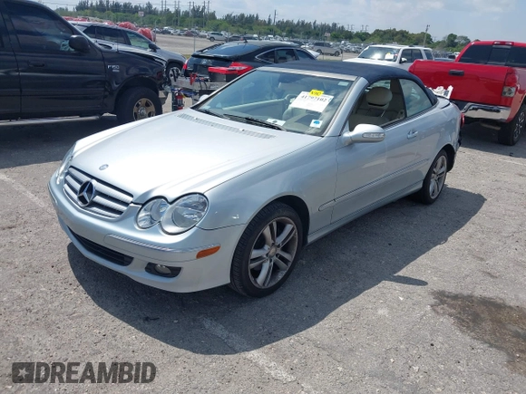 2008 Mercedes-Benz CLK 350 с VIN WDBTK56F28T088641, выставлен на аукционе IAAI как лот 41797102 с пробегом 136 971 миль миль и . История ставок и продаж доступна на DreamBid. Изображение 18.