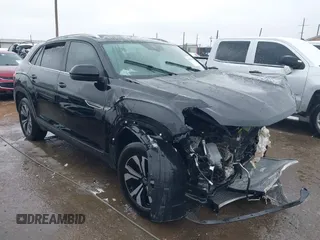 2024 Volkswagen Atlas SE with VIN 1V2LE2CA7RC210703, listed as a IAAI auction lot 41281929 with Not provided miles and . Bid and sale history available at DreamBid. Image 1.