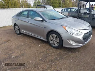 2013 Hyundai Sonata with VIN KMHEC4A41DA092477, listed as a IAAI auction lot 41453656 with 124,804 mi miles and . Bid and sale history available at carsss.com. Image 1.