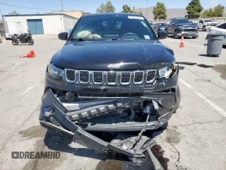 2023 Jeep Compass Sport z VIN 3C4NJDAN7PT538650, wystawiony jako Copart lot #60293965 z przebiegiem 57 586 mil mil oraz Szkoda całkowita • Salvage title. Historia ofert i sprzedaży dostępna na DreamBid. Obrazek 5.
