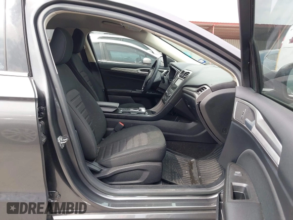 2020 Ford Fusion SE with VIN 3FA6P0HDXLR188646, listed as a IAAI auction lot 42129881 with 85,014 mi miles and . Bid and sale history available at DreamBid. Image 5.