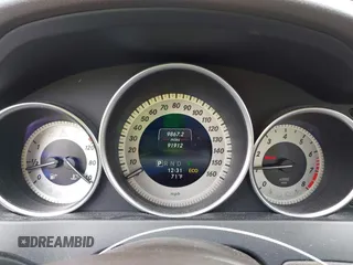 2014 Mercedes-Benz C 300 Sport z VIN WDDGF8AB4ER324282, wystawiony jako IAAI lot #42241383 z przebiegiem 91 912 mil mil oraz . Historia ofert i sprzedaży dostępna na DreamBid. Obrazek 7.