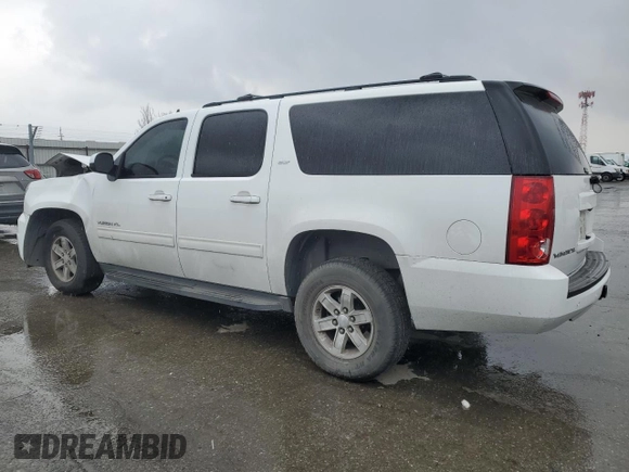 2014 GMC Yukon XL SLT with VIN 1GKS2KE73ER120841, listed as a Copart auction lot 47871265 with 152,257 mi miles and Salvage Title. Bid and sale history available at carsss.com. Image 2.
