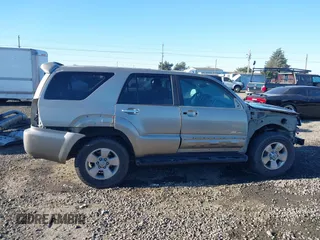 2006 Toyota 4Runner SR5 z VIN JTEBU14R660081036, wystawiony jako IAAI lot #41390193 z przebiegiem 242 999 mil mil oraz . Historia ofert i sprzedaży dostępna na DreamBid. Obrazek 14.